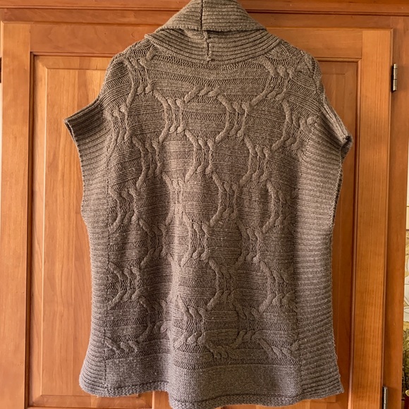 Coldwater Creek Pullover Knit Cape - Picture 2 of 3